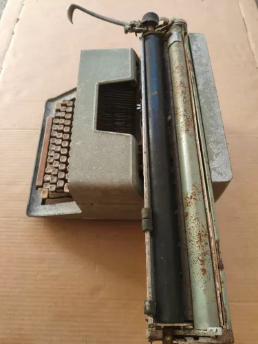 Máquina de escrever antiga