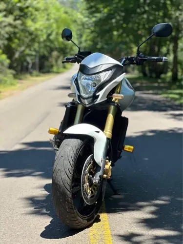 Hornet 600 2013 apenas 22 mil km rodados