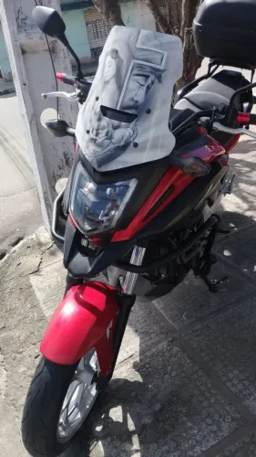 NC 750 Vermelha, segundo dono nova toda