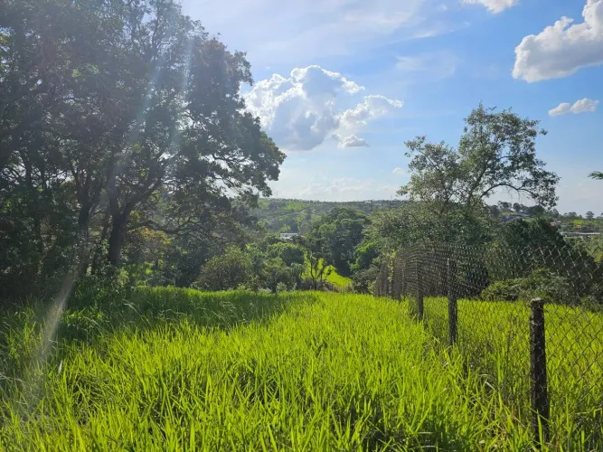 1024 m2 Terreno Chacaras Brasil - Atibaia - SP - Linda Topografia e Vista - Aceita Veícul