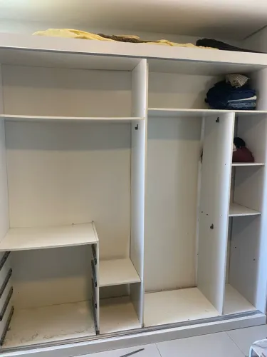Vendo guarda-roupa em MDF