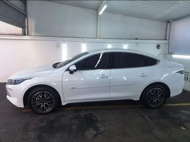 Locação BYD King GS 2026 | Uber Black | Veículo Premium para Aplicativos
