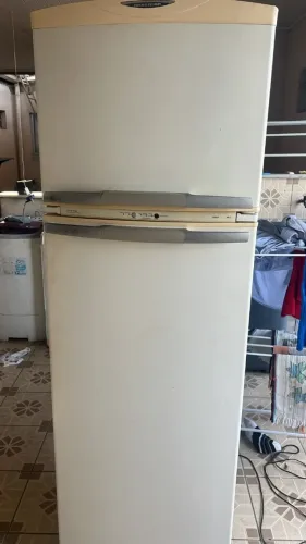 GELADEIRA BRASTEMP FROST FREE - SEMI NOVA