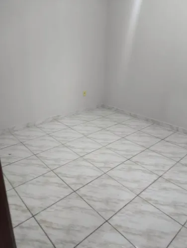 Alugo Apartamento com Cobertura. 1.650,