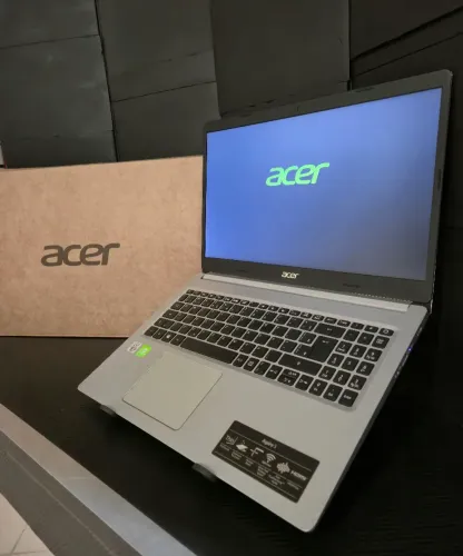 Notebook Acer Core I5 Video dedicado