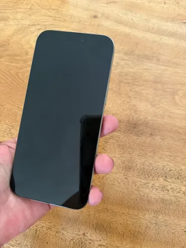 Vendo IPhone 16 pro Max 256 GB em excelente estado! Novo novo