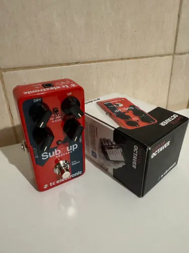Pedal oitavador top! Tc eletronics subnup 