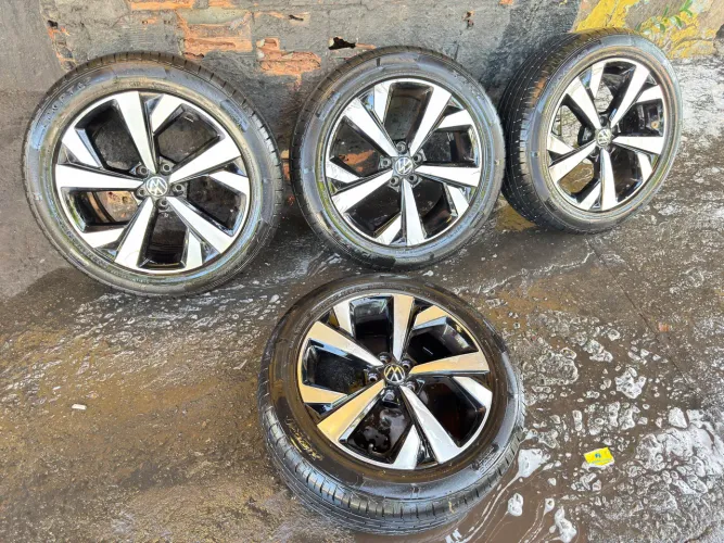 Vendo jogo de rodas NIVUS aro 17 5x100