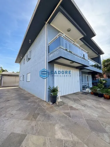 CASA DE ALTO PADRÃO CINCO DORMITÓRIOS NO FORQUETA