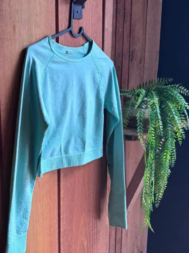 Blusa manga longa , verde água !!