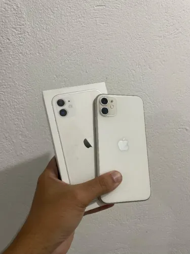 IPHONE 11 COM CAIXA