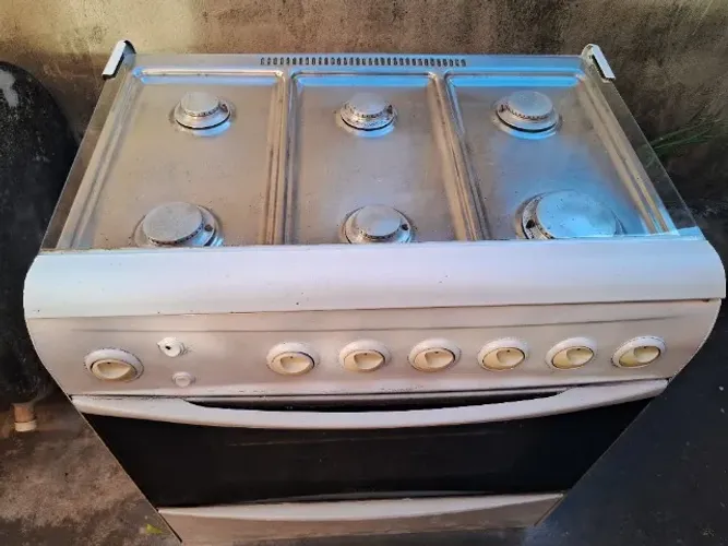 Fogão de 6 bocas, perfeito funcionamento