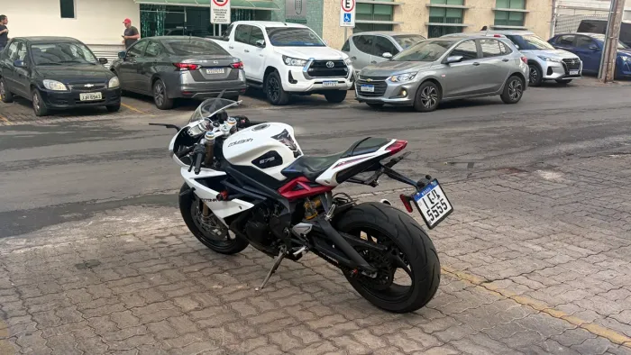 Daytona 675r 2014 triumph
