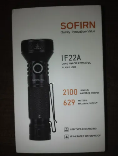 Lanterna Sofirn IF22A, nova na caixa, bastante compacta e super potente. Leiam todo.