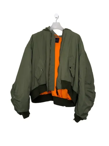 jaqueta bomber balenciaga dyed verde