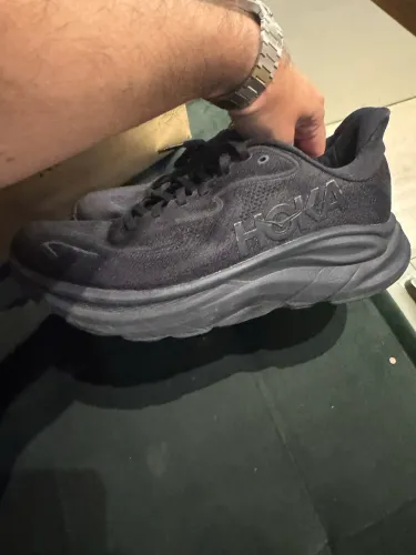 Tênis Hoka Clifton 10. Tamanho 42