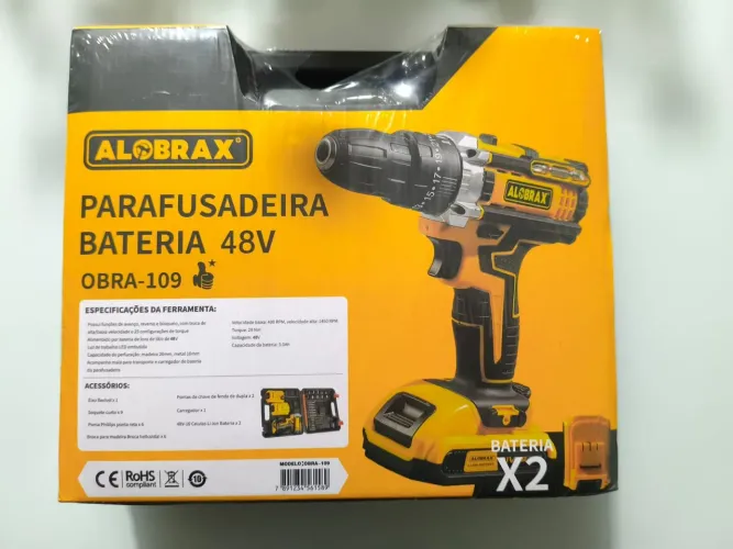 Vendo Parafusadeira lacradas nova.