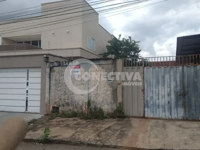 Terreno de 360m² à Venda no Setor Vila Regina, Goiânia - Ótima Localização
