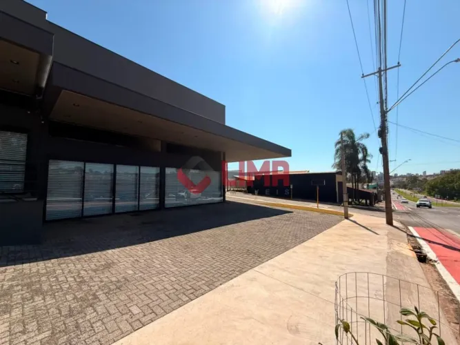 Loja com 233 m² na galeria comercial localizada na Av. Comendador José da Silva Martha Bau