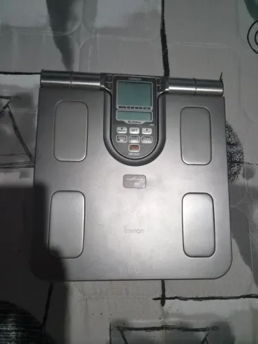 Balança Digital de Controle Corporal Bioimpedância HBF-514