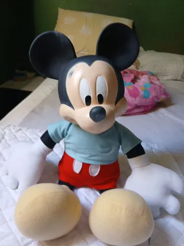 Boneco Mickey Disney Baby Baby Brink pequeno descolorido no nariz <br>