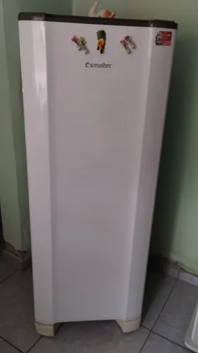 Geladeira esmaltec