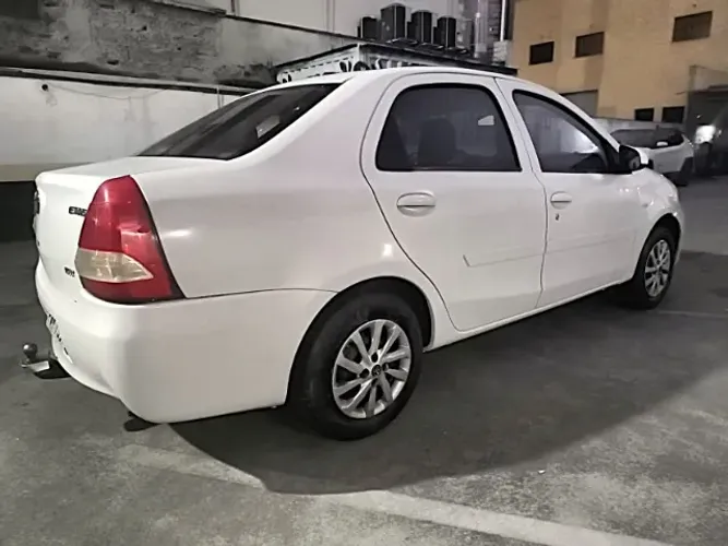 Toyota Etios X Sedan 1.5 Flex 16V 4P Mec. 2016