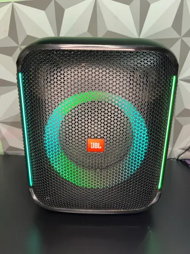 CAIXA DE SOM JBL PARTYBOX