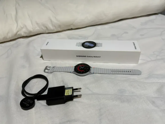 Galaxy watch 7 ( NUNCA USADO )