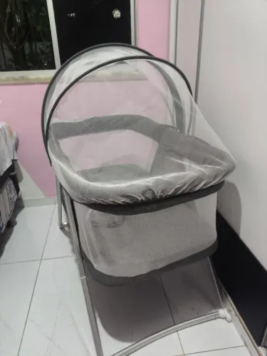 Berço portátil bebê Moisés com balanço, até 9kl