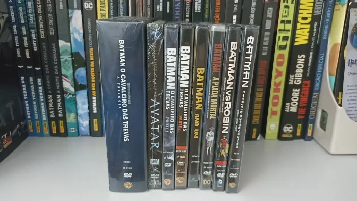 Coleção de DVDs (Batman + Avatar)
