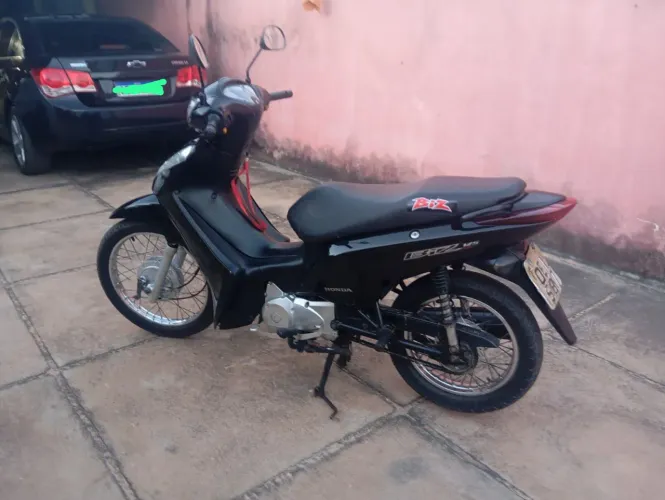 Biz 125 partida e pedal.muito nova