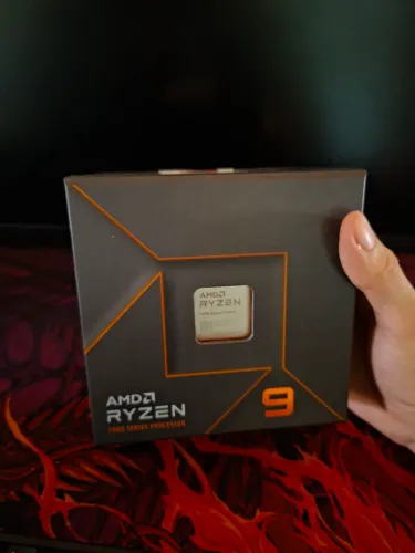 Processador AMD Ryzen 9 7950X Box LACRADO