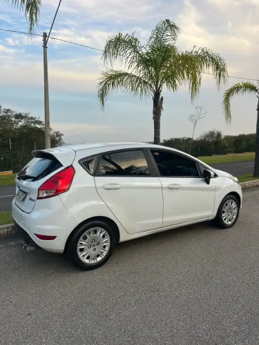 Ford Fiesta 1.5 16V Flex Mec. 5P 2015