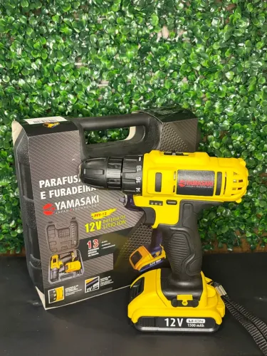 Parafusadeira Yamaski 12V com Maleta - Nova