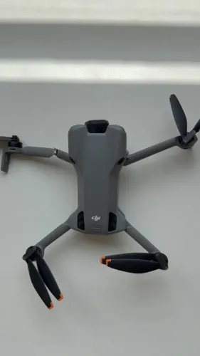 Carcaça e Gimble DJI Mini Pro 5