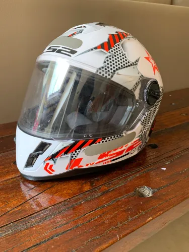 Capacete LS2 - FF358