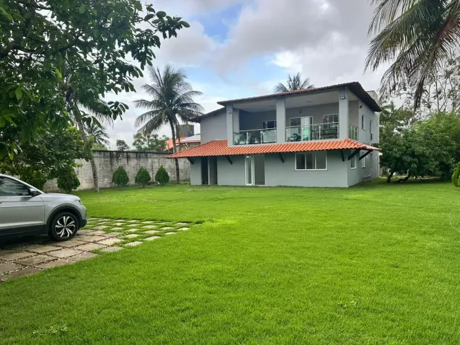 Casa para venda tem 253 metros quadrados com 6 quartos em Reis Veloso - Parnaíba - Piauí