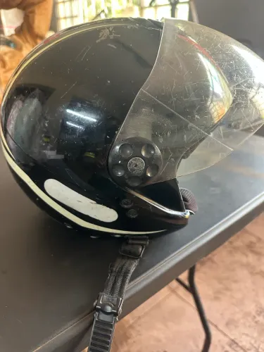 Vendo capacete original honda