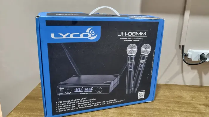 Microfone sem fio Lyco UH-08MM 
