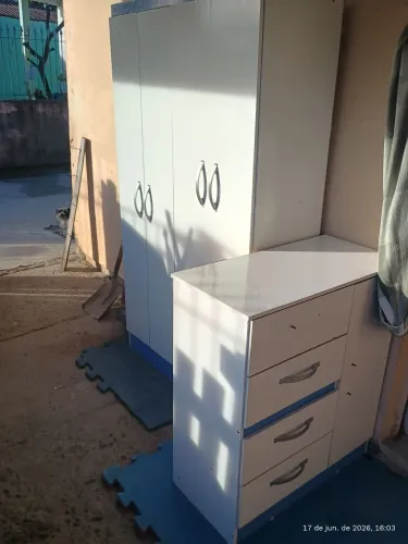 Roupeiro + cômoda