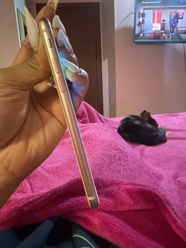 iPhone 8 ótimo