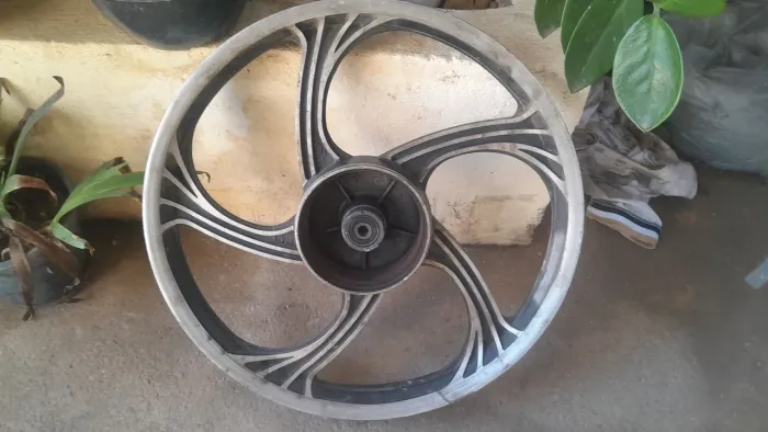 Vendo roda dianteira Cg 
