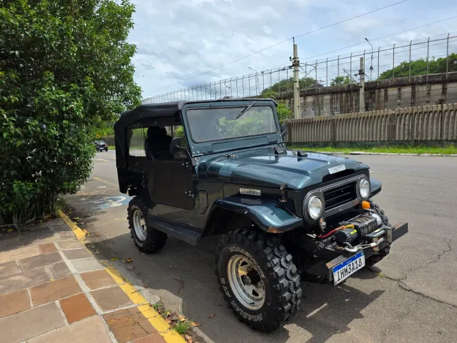 Toyota Band.Jipe Capota de Lona Diesel 1965
