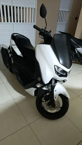 Vende-se NMax 2022- excelente estado de conservação 