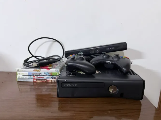 Xbox 360 Desbloqueado Completo + Kinect + 2 Controles + Jogos