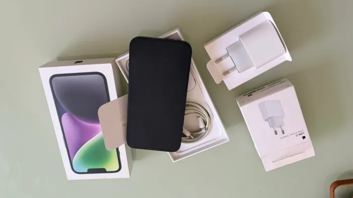Vendo IPhone 14 novinho!