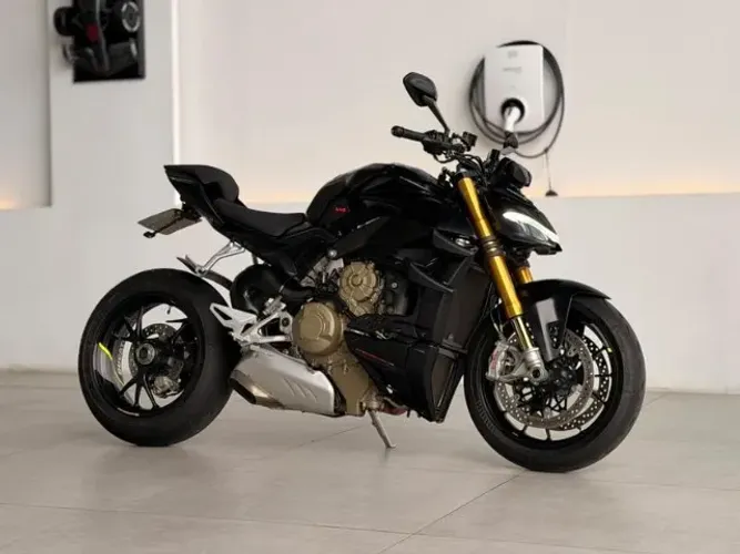 DUCATI STREET FIGHTER V4S Dark Stealth Edition 22/23