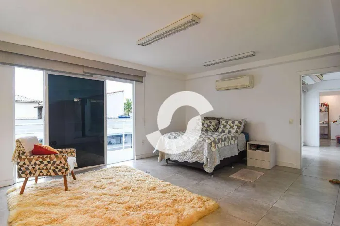 Casa com 5 dormitórios à venda, 385 m² por R$ 4.300.000,00 - Camboinhas - Niterói/RJ