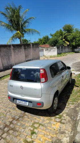 Fiat Uno Vivace 1.0 EVO Fire Flex 8V 3P 2012